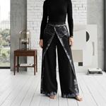 Pantalón, color negro, bordes pintados, en viscosa  sarga plana