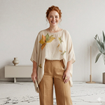 TUNICA ,blusa en gasa de seda, color beig dibujo de flores