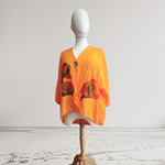 BLUSA japo, color naranja, dibujo de flores, en viscosa saten, manga japonesa