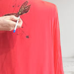 TUNICA ,blusa en gasa de seda, color rojo dibujo de libelulas