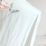 BLUSA camisa, color crudo, dibujo de espiga, en viscosa satén