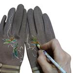 GUANTE beig, con dibujo de mariposa y botones, interior térmico, táctil  