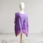TUNICA ,blusa en gasa de seda, color morado dibujo de mariposas 