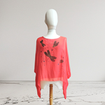 TUNICA ,blusa en gasa de seda, color rojo dibujo de libelulas