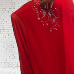 TUNICA ,blusa en gasa de seda, color rojo dibujo de florecillas y mariposas