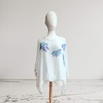 TUNICA ,blusa en gasa de seda, color arena dibujo de flores pintadas a mano