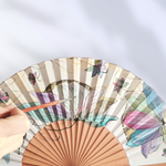 ABANICO  en seda y madera de peral, dibujo de flores multicolor. Talla clásico