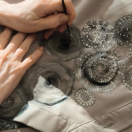 Chaqueta artesanal inspirada en Marrakech: puntos y círculos en tonos tierra | Artesania Textil
