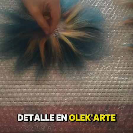 Artesanía textil en Madrid: boinas hechas a mano con lana enfieltrada | Artesania Textil