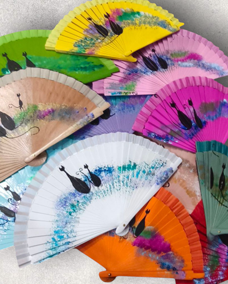 Abanicos pintados a mano: participa en el reto y gana el tuyo en la Feria de Artesanía | Artesania Textil