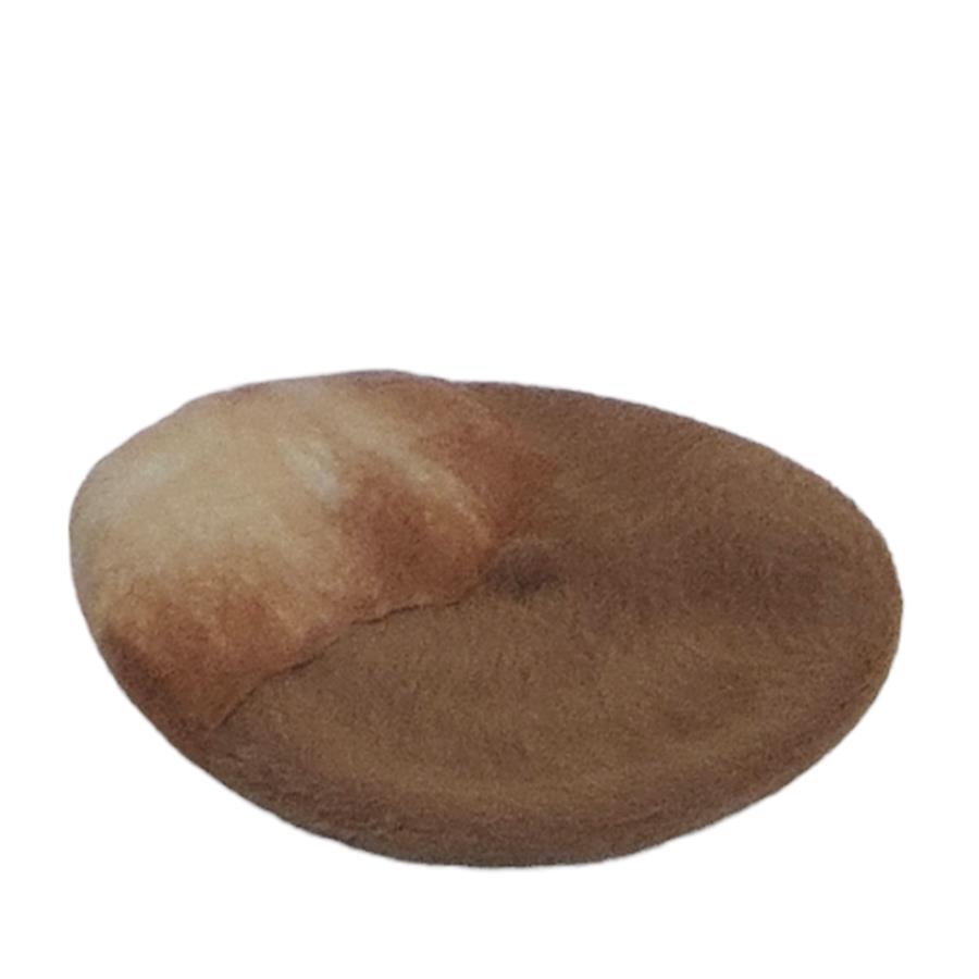 BOINA, patch beig,  con bordado de patch entonos arena en lana enfieltrada