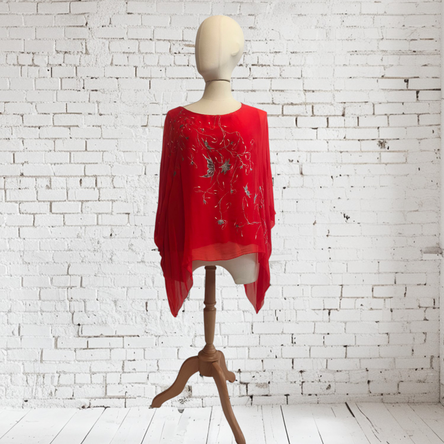 TUNICA ,blusa en gasa de seda, color rojo dibujo de florecillas y mariposas