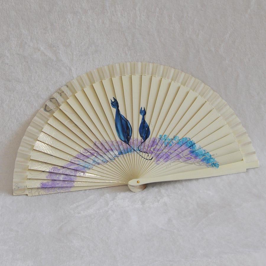 ABANICO clásico, color blanco, dibujo de gatos, madera de arce lacado, tamaño medio
