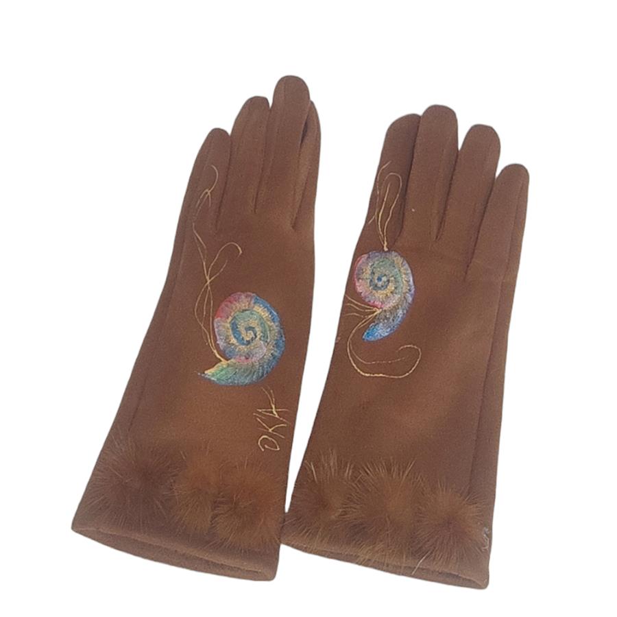 GUANTE camel, con dibujo de caracolas y adorno de pompones de piel, interior térmico, táctil  