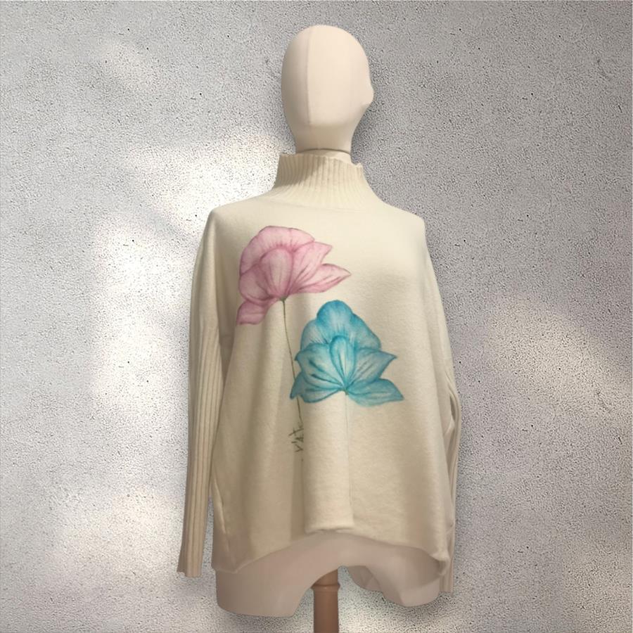 JERSEY, PULL, de corte evasé  y manga de canalé color crudo con dibujo de flores