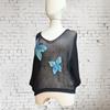 CAMISETA, PULL, calado color negro con aplicación bordada de mariposas en lanaenfieltrada, escote en pico, manga francesa | 2371 | Artesania Textil