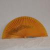 ABANICO clásico, color ocre, dorado, dibujo espiral, madera de arce lacado, tamaño medio | AC/01458 | Artesania Textil