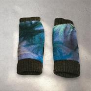 MITON, gris con patch bordado en lana merino en tono azul | 2326 | Artesania Textil