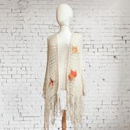 CHAQUETA, CAMISETA, PULL,calado color beig con aplicación bordada en lana enfieltrada,  | 2479 | Artesania Textil