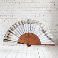 ABANICO  en seda y madera de peral, dibujo en gris plata. Talla clásico | 2409 | Artesania Textil