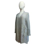 CHAQUETA KIMONO, de seda en gris, dibujo de mariposas, pintada a mano | 2377 | Artesania Textil