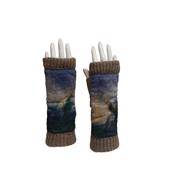 MITON, beig con patch bordado en lana merino en degrade de azul | 2121 | Artesania Textil