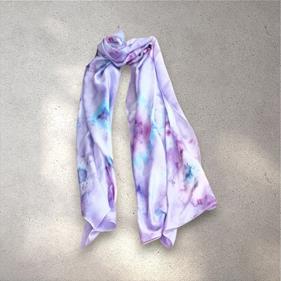 FULAR, en Seda satén, color morado, dibujo de acuarela en estrella shibory | 1875 | Artesania Textil