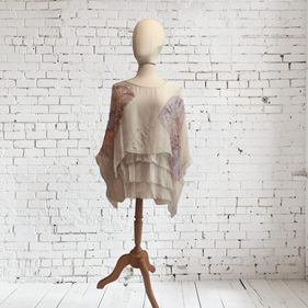 TUNICA ,blusa en gasa de seda, color arena dibujo sibory y detalle de volante en el bajo | 2417 | Artesania Textil