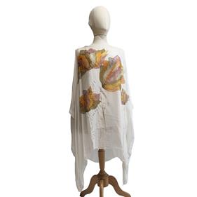 TUNICA ,blusa, vestido en gasa de seda, color arena dibujo de flores | 2236 | Artesania Textil