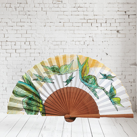 ABANICO  en seda y madera de peral, dibujo de mariposas verdes. Talla clásico | 2410 | Artesania Textil