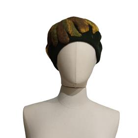 BOINA, patch, verde caza , con bordado de patch en ocre y verde de lana fieltro | 2104 | Artesania Textil