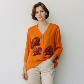 BLUSA japo, color naranja, dibujo de flores, en viscosa saten, manga japonesa | 2515 | Artesania Textil