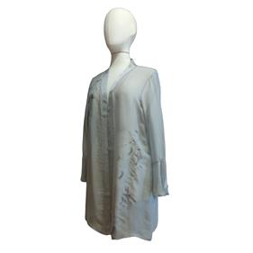 CHAQUETA KIMONO, de seda en gris, dibujo de mariposas, pintada a mano | 2377 | Artesania Textil
