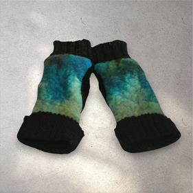 MITON, azul con patch bordado en lana merino en tono azul | 2330 | Artesania Textil