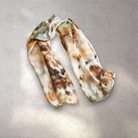 FULAR, en Seda satén, colores naturales en tono marron, dibujo de acuarela shibory | 1872 | Artesania Textil