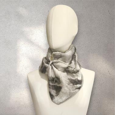 CUELLO,en grises, en lana merino afieltrada, con interior de modal tèrmico, para evitar alergias. | 2448 | Artesania Textil