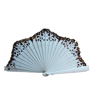 ABANICO baraja con calado,  color blanco, dibujo de flor negro, madera de arce lacado, tamaño medio | 2138 | Artesania Textil