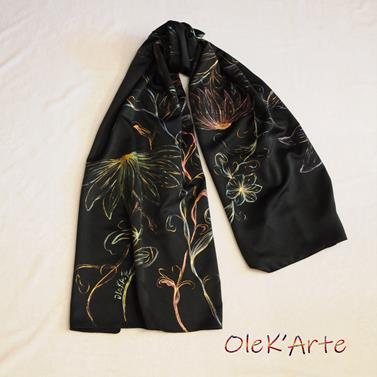 FULAR, en Seda de gramaje superior, color negro , dibujo de flor multicolor | SP/01136 | Artesania Textil